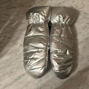 Silver Puffer Mittens